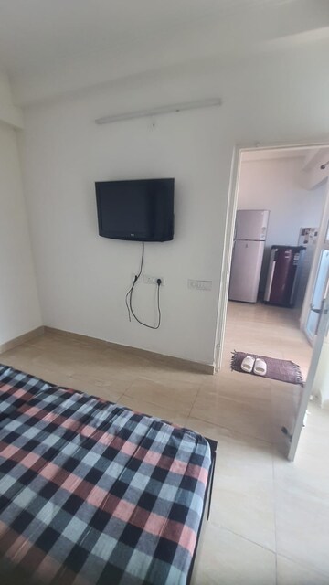 Furnished Amenities in 1 BHK Apartment at Gaur City 2 – for Rent