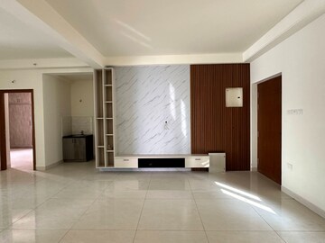 Room in 3 BHK Apartment at Aparna Cyberscape, Nallagandla – for Rent