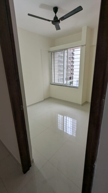 Room in 2 BHK Apartment at Parklane Lifeseasons, Dhanori – for Rent