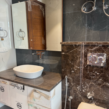 Kitchen in 3 BHK Builder Floor at DLF Central Arcade, Sector 25 – for Rent