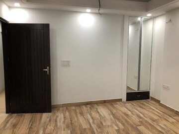 Room in 3 BHK Apartment at Rajpur Road – for Sale