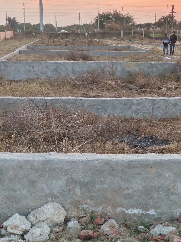 undefined, sector 12  300 Sq.Yd. Plot In Sector 12 Noida 8837181