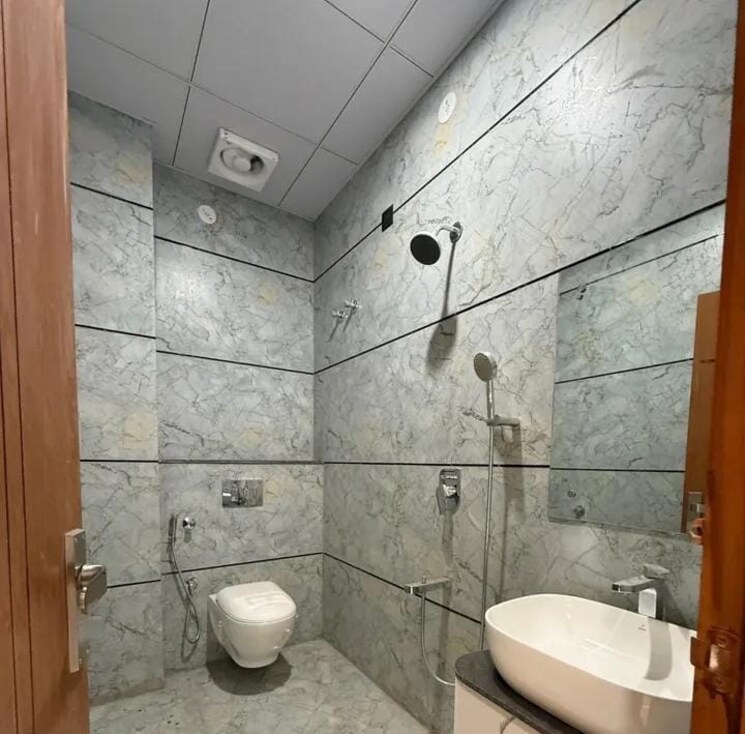 Bathroom, sector 35 2.5 Bedroom 2610 Sq.Ft. Builder Floor In Sector 35 Faridabad 8837196