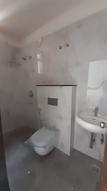 Bathroom in 3 BHK Apartment at Shankar Nagar – for Rent