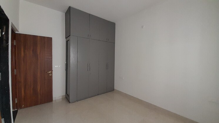 Room, shankar nagar 3 Bedroom 1950 Sq.Ft. Apartment In Shankar Nagar Raipur 8837241