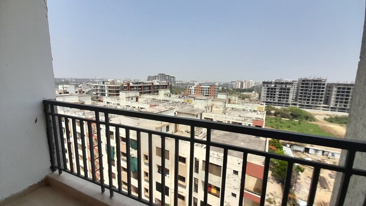 Balcony, shankar nagar 3 Bedroom 1950 Sq.Ft. Apartment In Shankar Nagar Raipur 8837241