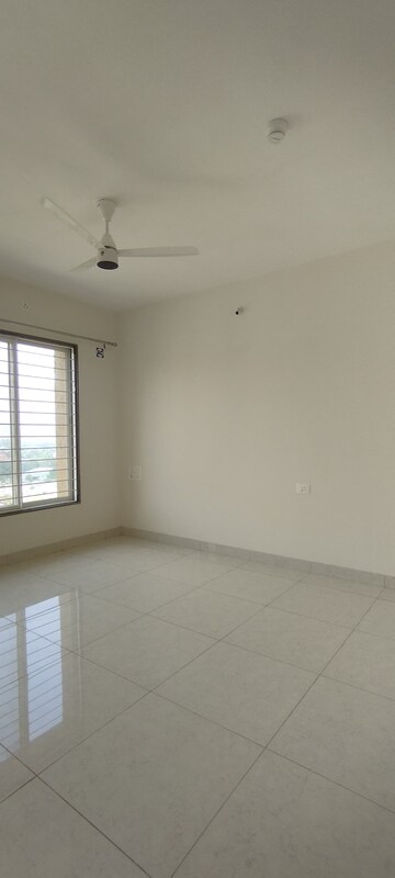 Room in 2.5 BHK Apartment at Nanded City Sur, Nanded – for Rent