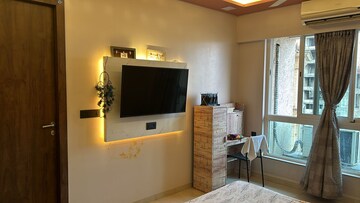 Furnished Amenities in 3 BHK Apartment at Hiranandani Meadows, Manpada – for Rent