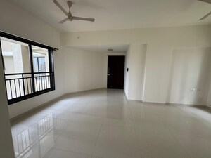 Room in 2 BHK Apartment at Shiv Guru Ashish, Mulund East – for Sale