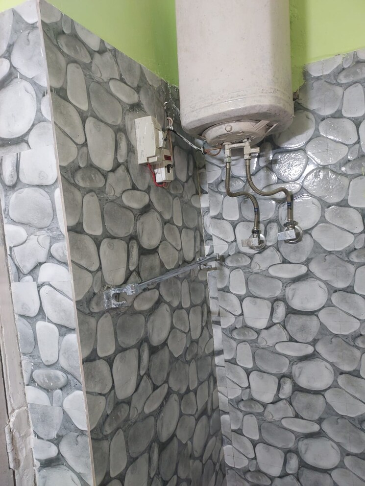 Other, kalkaji 1 RK 250 Sq.Ft. Apartment In Kalkaji Delhi 8837442