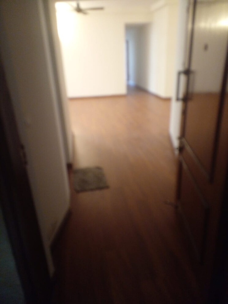 Room, dlf-new-town-heights-ii 3 Bedroom 1950 Sq.Ft. Apartment In Sector 86 Gurgaon 8837406