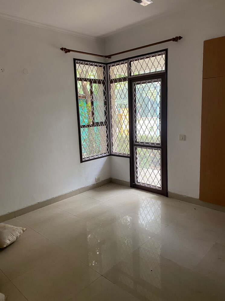 Room, vipul-greens 3 Bedroom 1895 Sq.Ft. Apartment In Sector 48 Gurgaon 8837499