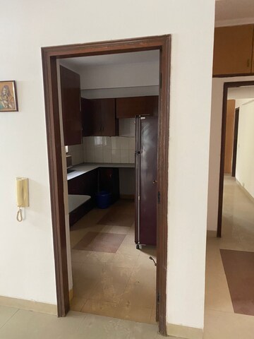 Room in 3 BHK Apartment at Vipul Greens, Sector 48 – for Rent