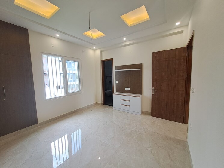 Room, kondapur 4 Bedroom 3207 Sq.Ft. Apartment In Kondapur Hyderabad 8837622