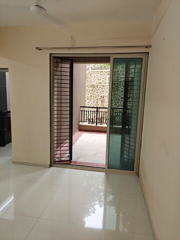 Room in 3 BHK Apartment at Mohan Suburbia, Ambernath West – for Rent