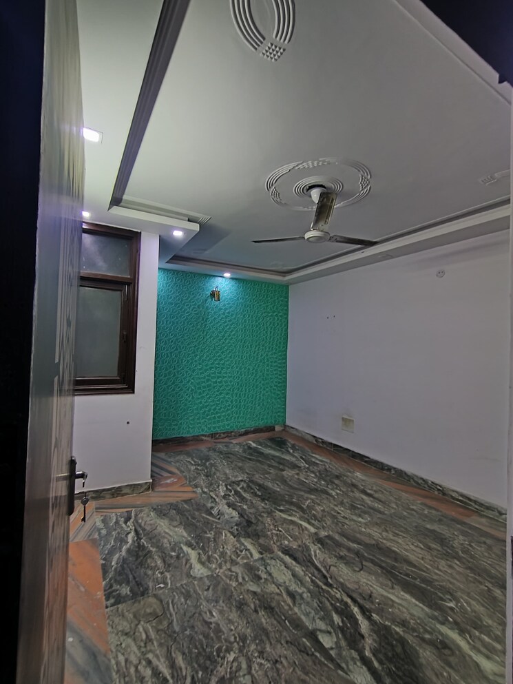 Room, govindpuri 3 Bedroom 910 Sq.Ft. Builder Floor In Govindpuri Delhi 8837519