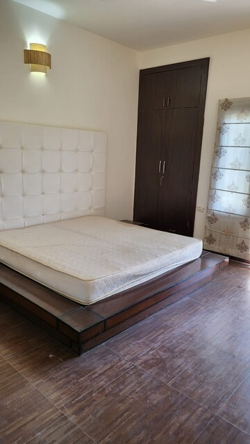 Bedroom in 3 BHK Builder Floor at Sahastradhara Road – for Rent