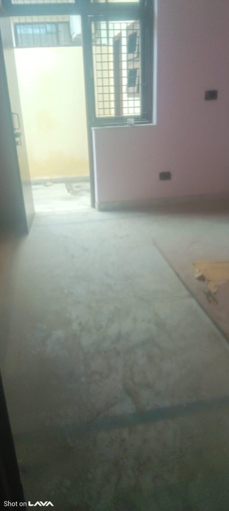 Room, sector 3 greater noida 3 Bedroom 120 Sq.Yd. Villa In Sector 3 Greater Noida Greater Noida 8838203