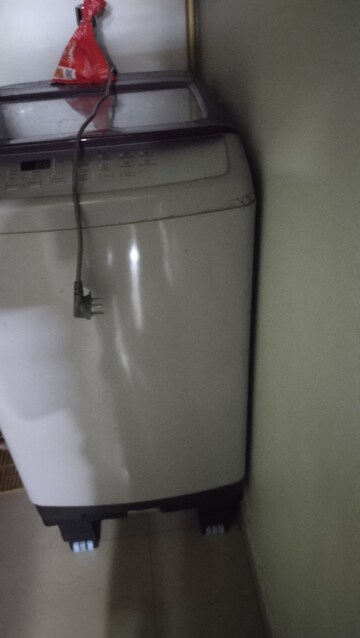 Furnished Amenities in 2 BHK Apartment at Meera Arcade, Kharghar Sector 20 – for Rent
