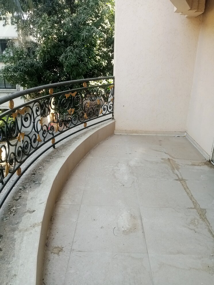 Balcony, harmony-apartments-co-operative-housing-society-lt 3 Bedroom 1450 Sq.Ft. Apartment In Andheri East Mumbai 8837977