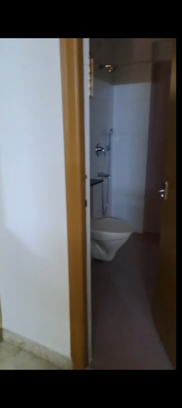 Bathroom in 3.5 BHK Apartment at Hoysala Sai Shelters, Sanjay Nagar – for Rent