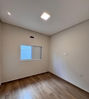 Room in 2 BHK Builder Floor at Sector 35 – for Sale