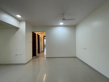 Room in 2 BHK Apartment at Tridhaatu Shree Nivas, Chembur – for Rent