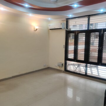 Room in 3 BHK Villa at RWA Residential Society Sector 46, Sector 46 – for Rent