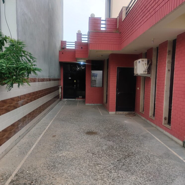 Exterior View, rwa-residential-society-sector-46 3 Bedroom 3200 Sq.Ft. Villa In Sector 46 Gurgaon 8838084