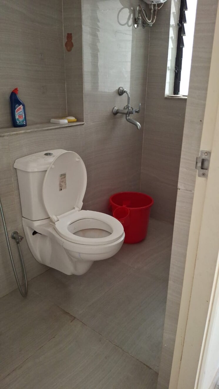 Bathroom, runwal-gardens 1 Bedroom 400 Sq.Ft. Apartment In Dombivli East Thane 8838100