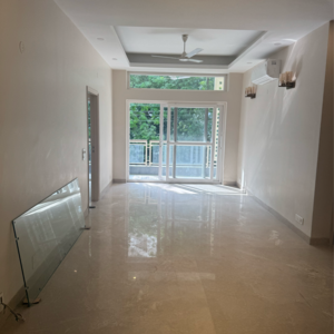 Room in 3 BHK Builder Floor at DLF Central Arcade, Sector 25 – for Sale