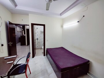 Room in  Pg at Karol Bagh – for Rent