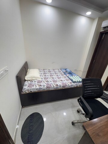 Room in  Pg at Karol Bagh – for Rent