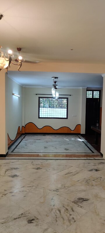Bedroom in 2 BHK Villa at Omaxe Designer Villas Mayfield Garden, Sector 51 – for Rent