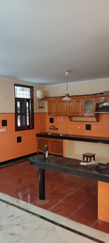 Kitchen in 2 BHK Villa at Omaxe Designer Villas Mayfield Garden, Sector 51 – for Rent