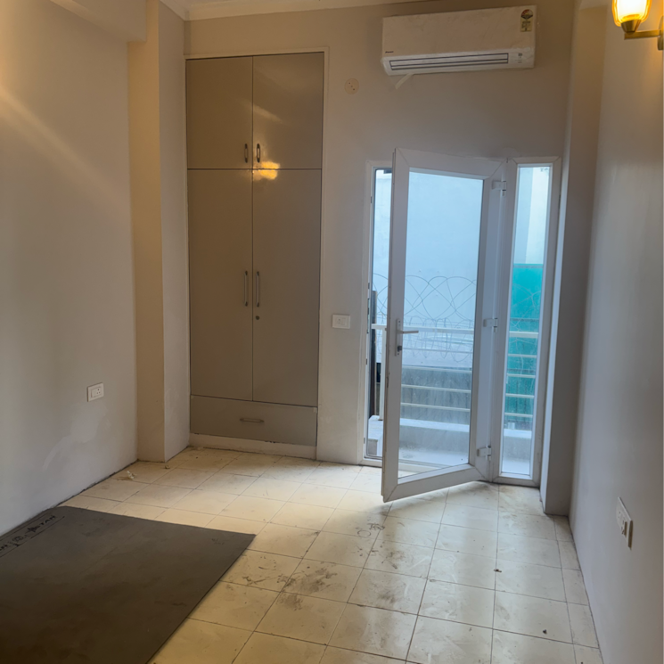 undefined, dlf-central-arcade 3 Bedroom 215 Sq.Yd. Builder Floor In Sector 25 Gurgaon 8838216