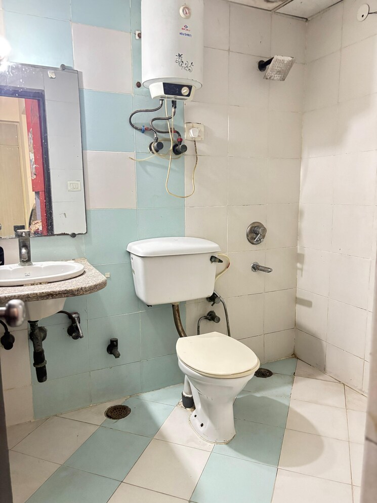 Bathroom, supertech-icon 2 Bedroom 1000 Sq.Ft. Apartment In Ahinsa Khand 2 Ghaziabad 8838323