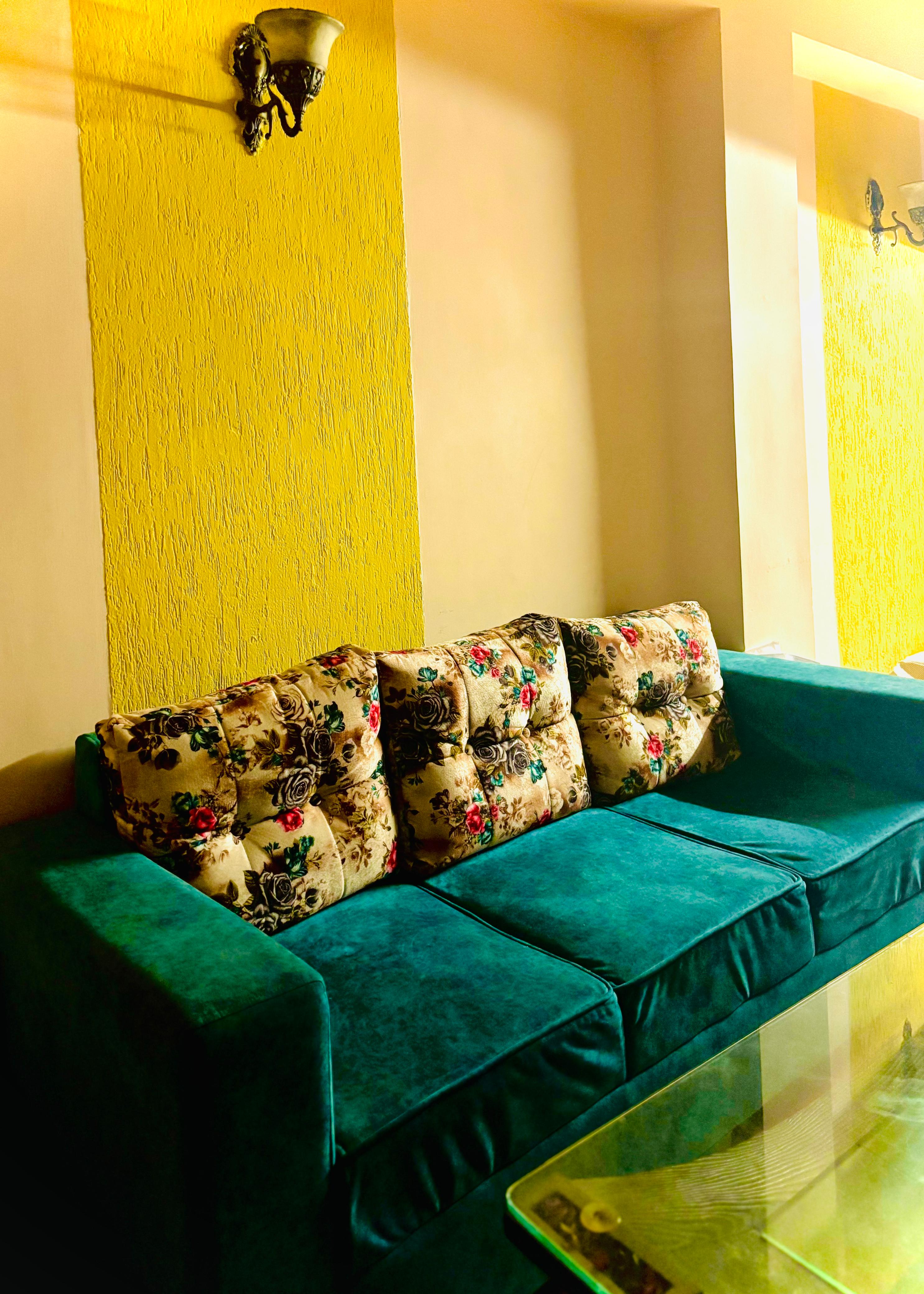 2 BHK 1000 Sq.Ft. Apartment in Supertech Icon