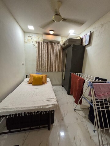 Bedroom in 1 BHK Apartment at Bandra West – for Rent