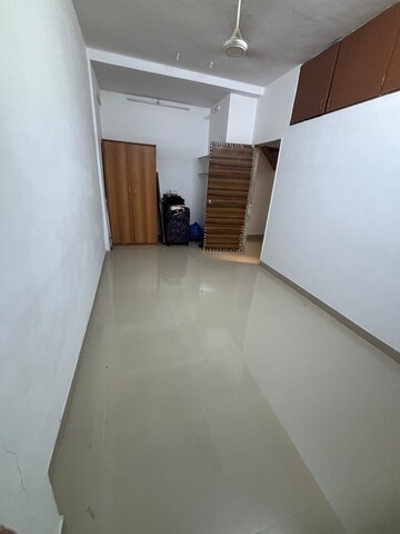 Room in 2 BHK Apartment at Bandra West – for Rent