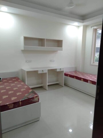 Room in  Pg at Karol Bagh – for Rent