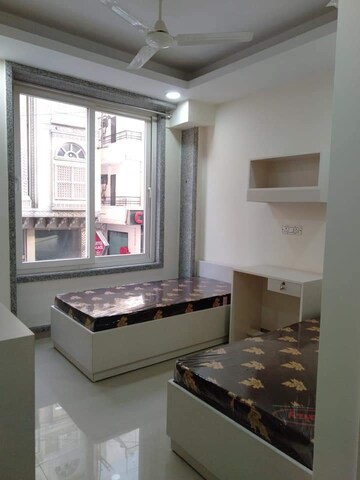 Room in  Pg at Karol Bagh – for Rent