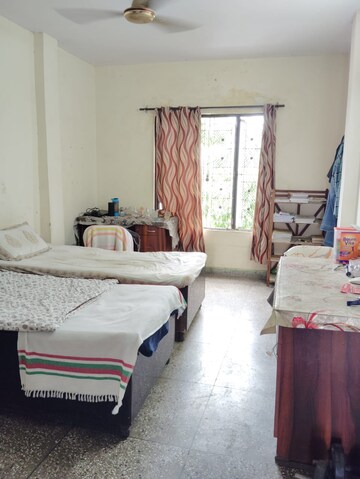 Room in  Pg at Karol Bagh – for Rent