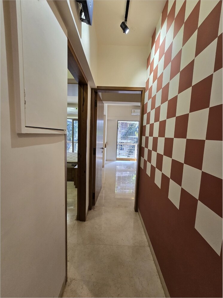 Room, bandra west 2 Bedroom 750 Sq.Ft. Apartment In Bandra West Mumbai 8838596