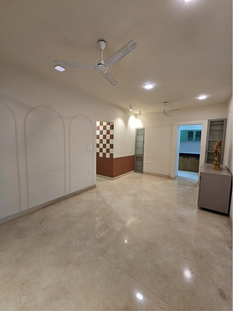 Room, bandra west 2 Bedroom 750 Sq.Ft. Apartment In Bandra West Mumbai 8838596