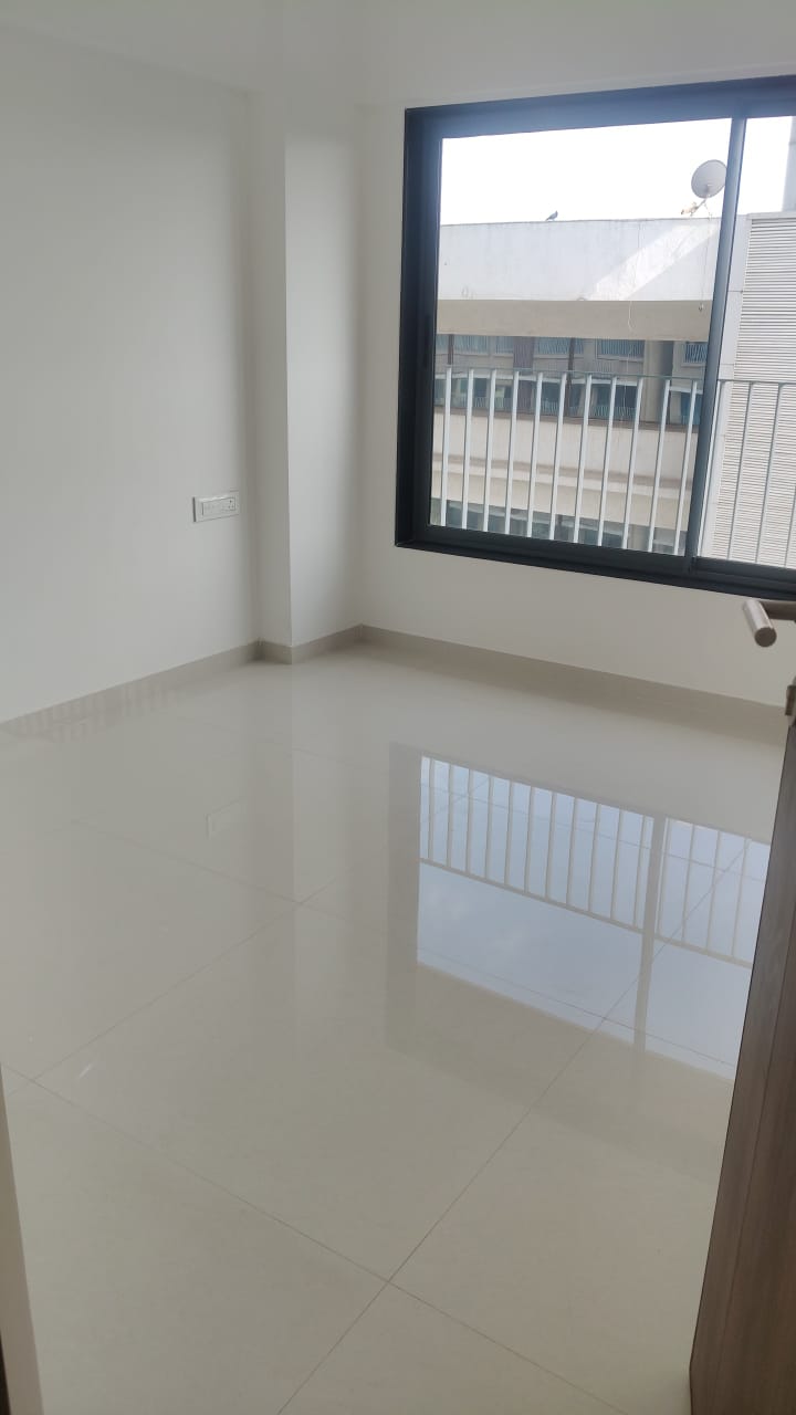 2 BHK Apartment For Rent in Atmiya Centria