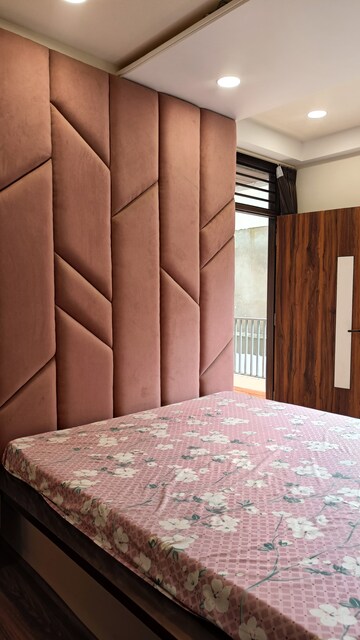Bedroom in 3 BHK Apartment at Raja Park – for Rent