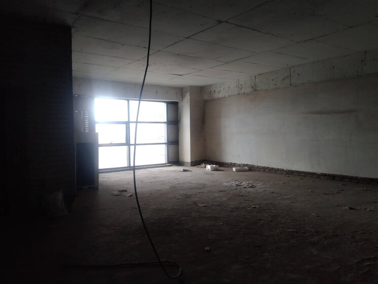 Room, shree-naman-midtown Commercial Showroom 3500 Sq.Ft. In Dadar West Mumbai 8838668