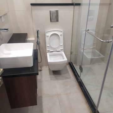 Bathroom in 3 BHK Builder Floor at DLF Central Arcade, Sector 25 – for Rent