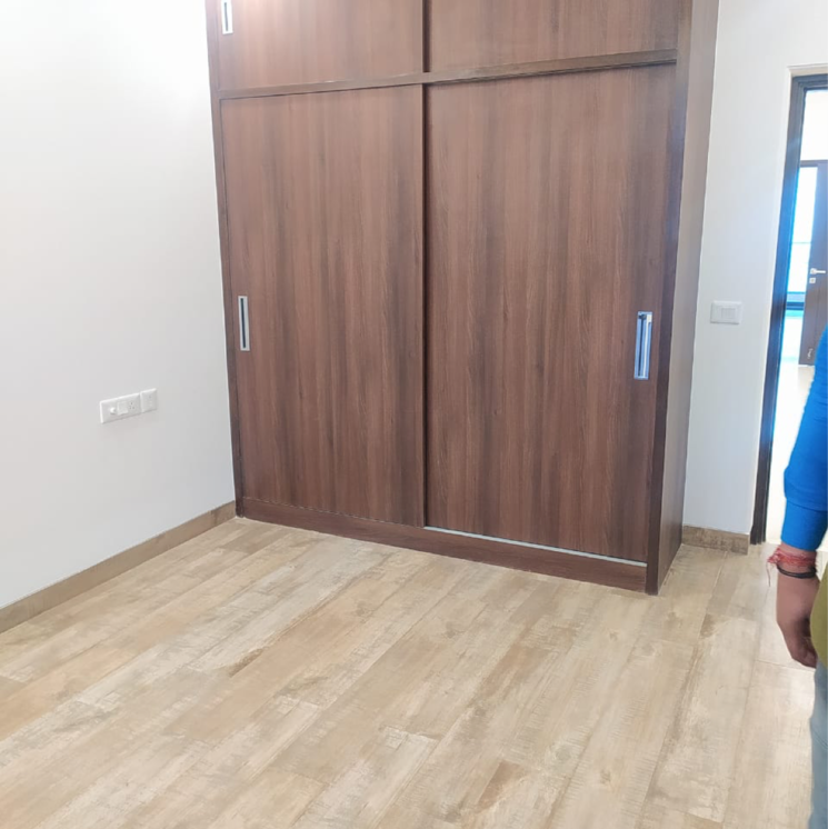 Room, dlf-central-arcade 3 Bedroom 300 Sq.Yd. Builder Floor In Sector 25 Gurgaon 8838795